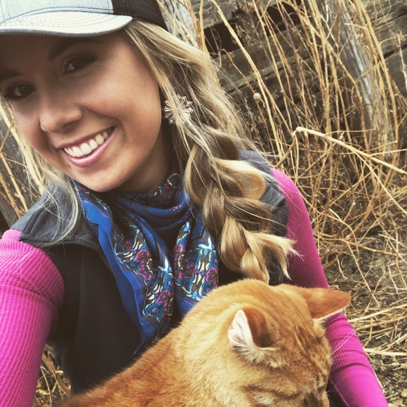 Meet your Posher, Lacey - Picture 1 of 1